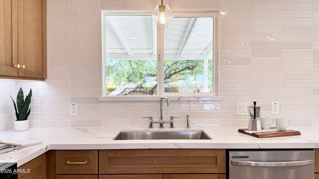 3737 E KAREN Drive, Phoenix, AZ 85032