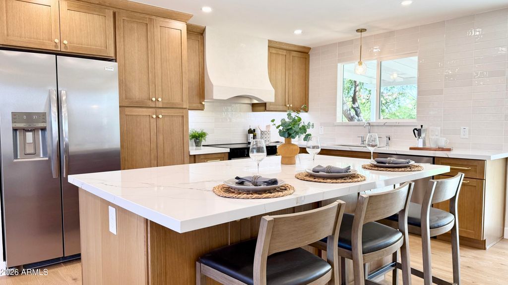 3737 E KAREN Drive, Phoenix, AZ 85032