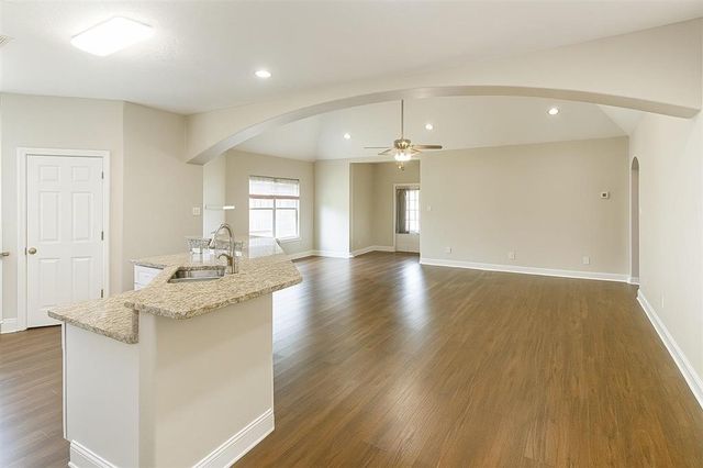 1825 E Prien Lake Rd Road, Lake Charles, LA 70601