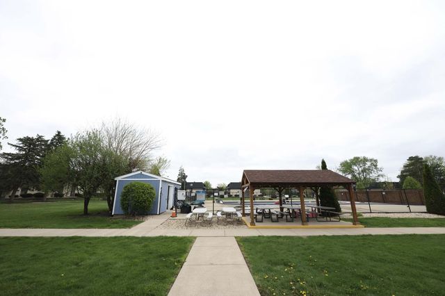 11133 S 84th Avenue 1B, Palos Hills, IL 60465
