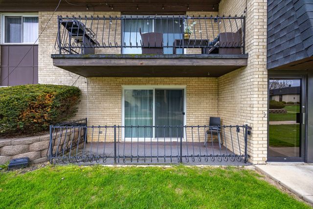 11133 S 84th Avenue 1B, Palos Hills, IL 60465
