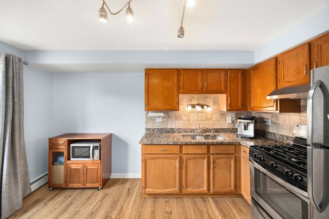 11133 S 84th Avenue 1B, Palos Hills, IL 60465