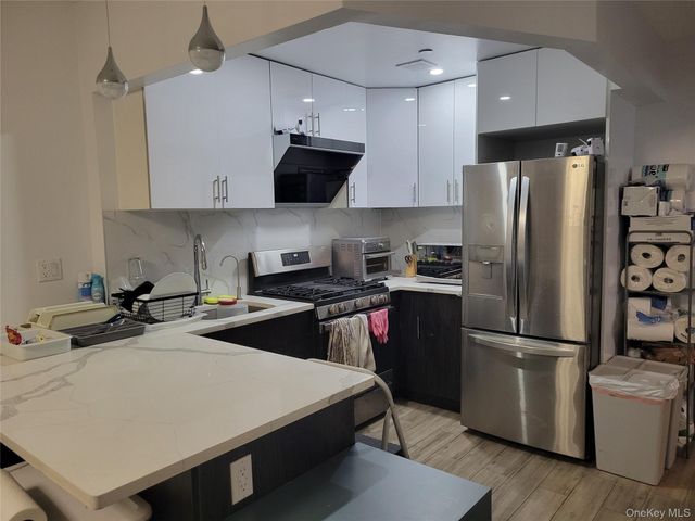 70-65 Queens Boulevard 3L, Woodside, NY 11377