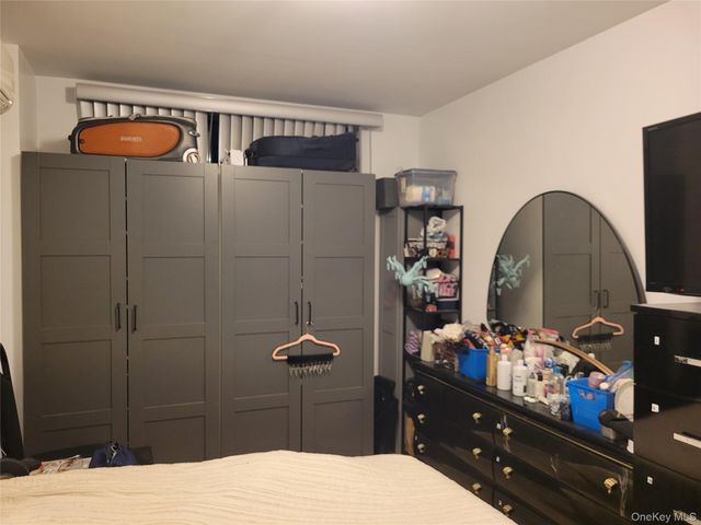 70-65 Queens Boulevard 3L, Woodside, NY 11377