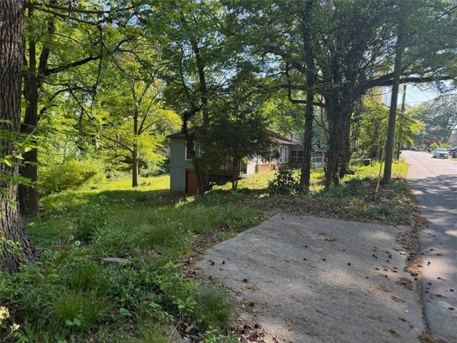 2420 Claude Street, Atlanta, GA 30318