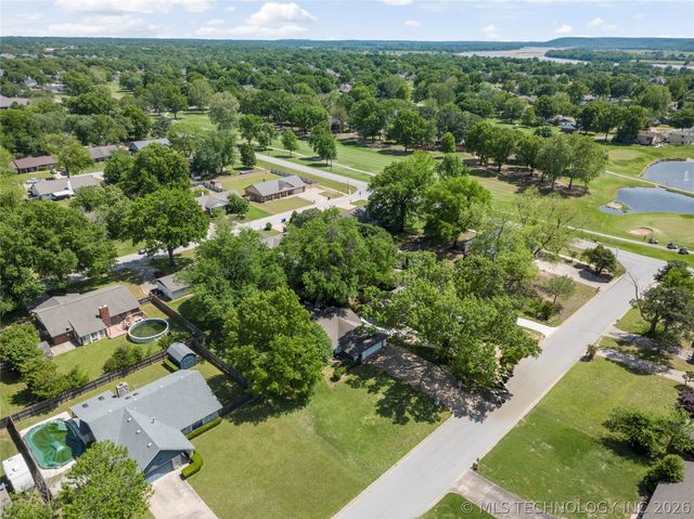 8205 S Birch Avenue, Broken Arrow, OK 74011