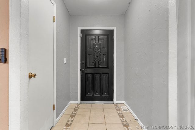 8205 S Birch Avenue, Broken Arrow, OK 74011