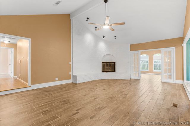 8205 S Birch Avenue, Broken Arrow, OK 74011