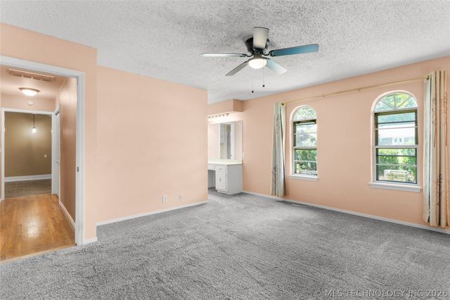 8205 S Birch Avenue, Broken Arrow, OK 74011