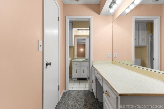 8205 S Birch Avenue, Broken Arrow, OK 74011