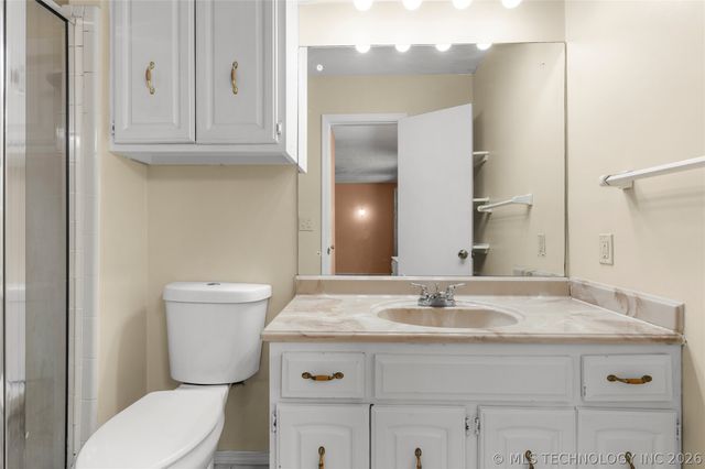 8205 S Birch Avenue, Broken Arrow, OK 74011