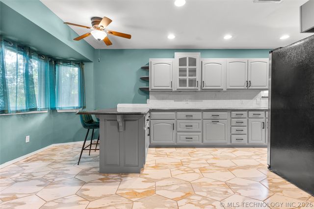 8205 S Birch Avenue, Broken Arrow, OK 74011