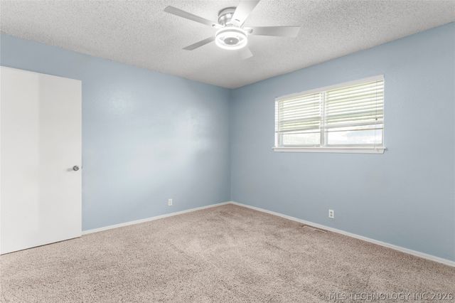 8205 S Birch Avenue, Broken Arrow, OK 74011