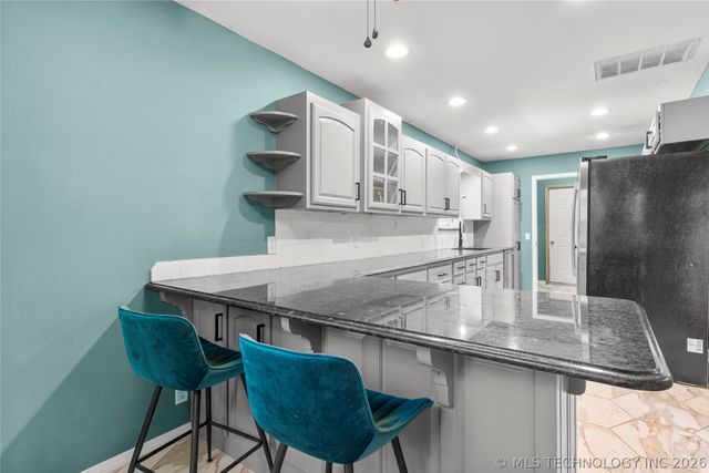 8205 S Birch Avenue, Broken Arrow, OK 74011