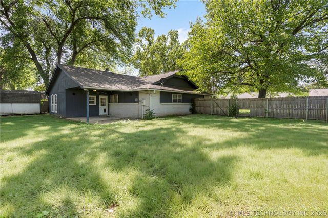 8205 S Birch Avenue, Broken Arrow, OK 74011