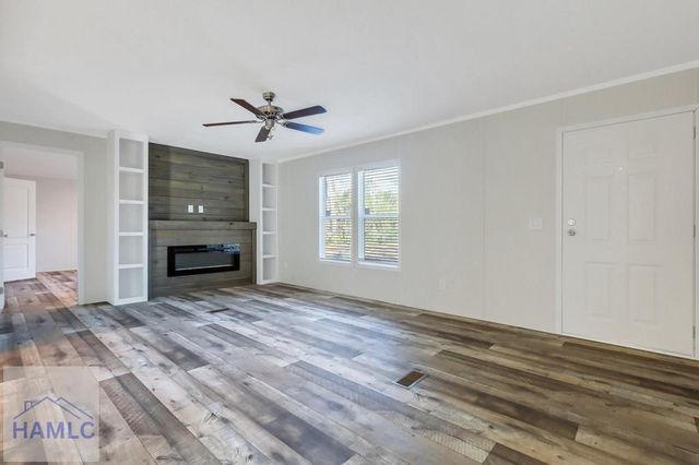 36 Barn Road Circle, Jesup, GA 31545