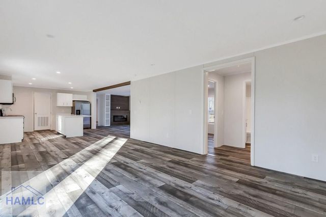 36 Barn Road Circle, Jesup, GA 31545