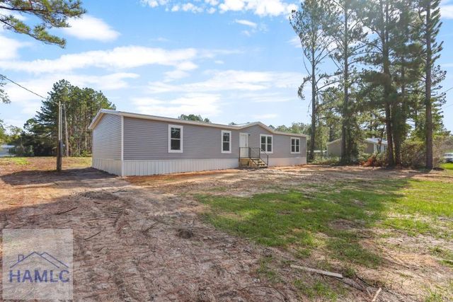 36 Barn Road Circle, Jesup, GA 31545