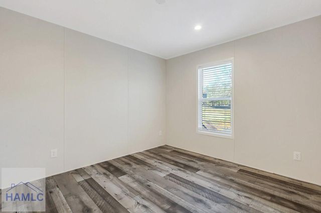 36 Barn Road Circle, Jesup, GA 31545