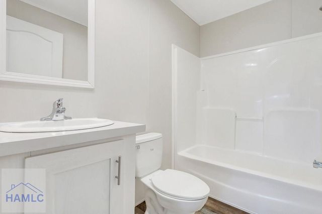 36 Barn Road Circle, Jesup, GA 31545