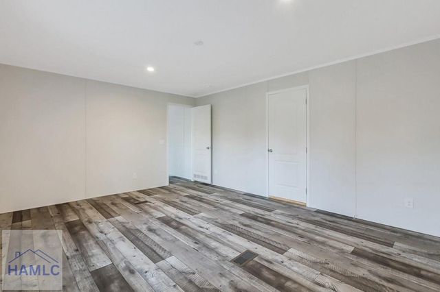 36 Barn Road Circle, Jesup, GA 31545