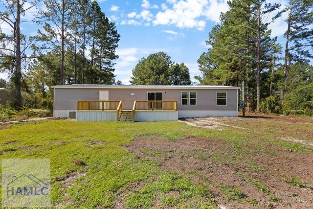 36 Barn Road Circle, Jesup, GA 31545