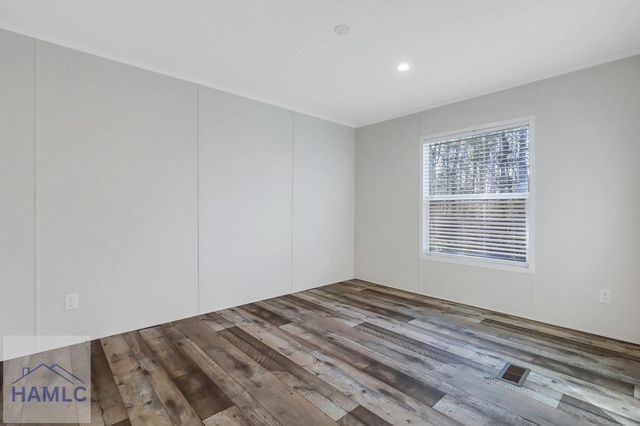 36 Barn Road Circle, Jesup, GA 31545