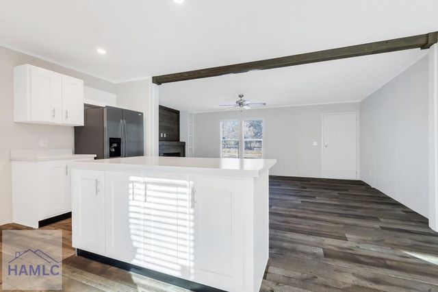 36 Barn Road Circle, Jesup, GA 31545