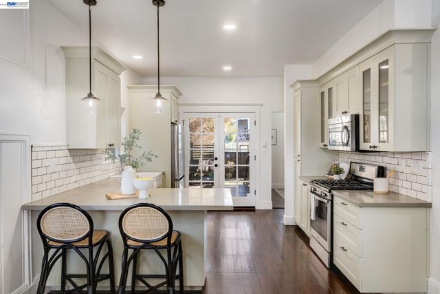 815 45Th St, Oakland, CA 94608