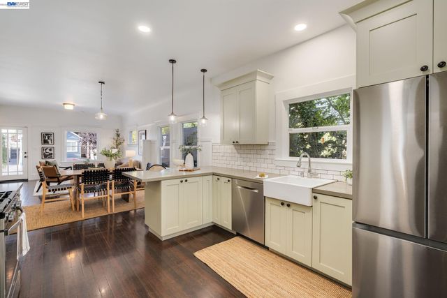815 45Th St, Oakland, CA 94608