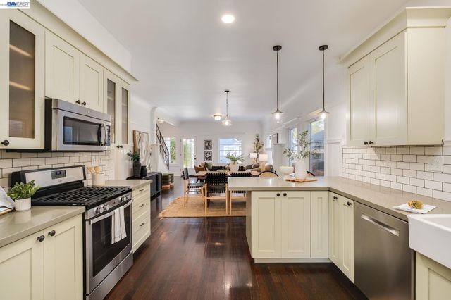 815 45Th St, Oakland, CA 94608