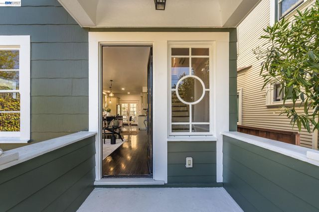 815 45Th St, Oakland, CA 94608