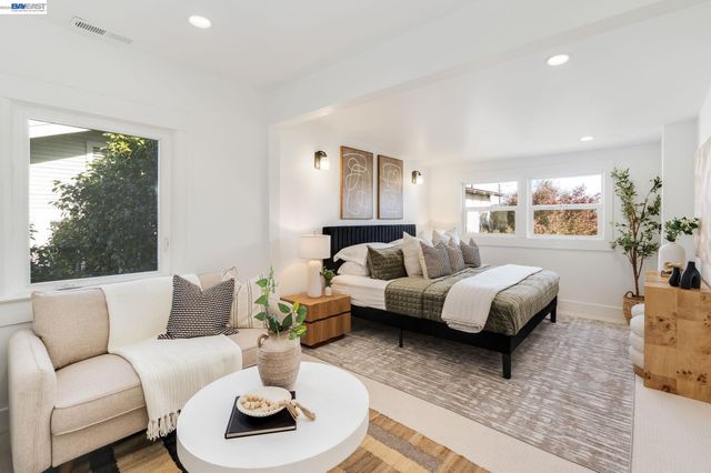 815 45Th St, Oakland, CA 94608