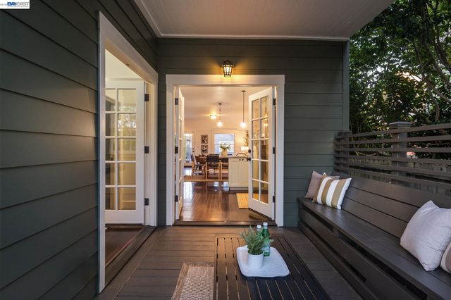 815 45Th St, Oakland, CA 94608