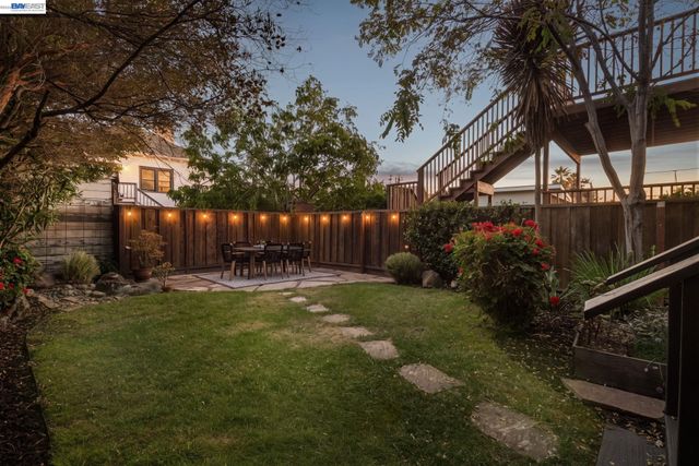 815 45Th St, Oakland, CA 94608