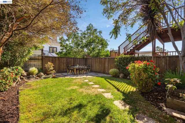 815 45Th St, Oakland, CA 94608