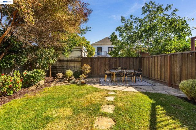 815 45Th St, Oakland, CA 94608