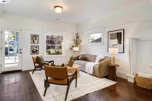 815 45Th St, Oakland, CA 94608