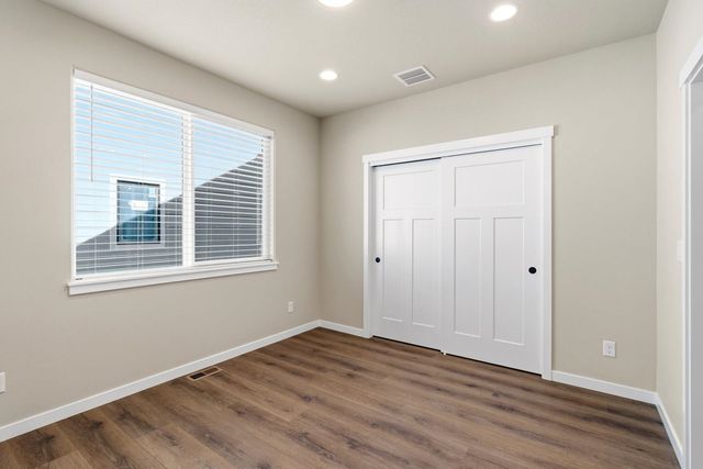 12184 N VALENCIA Ave, Spokane, WA 99218