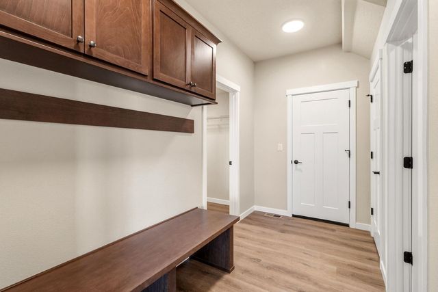 12184 N VALENCIA Ave, Spokane, WA 99218