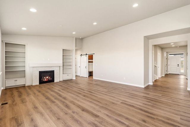 12184 N VALENCIA Ave, Spokane, WA 99218