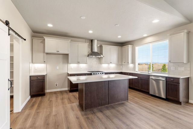 12184 N VALENCIA Ave, Spokane, WA 99218