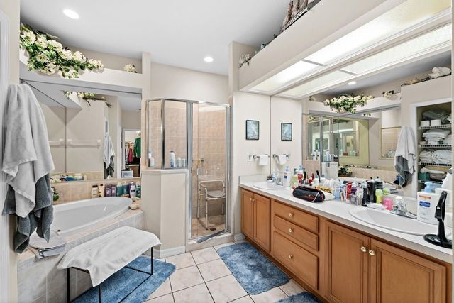 1102 SAVANNAH LANDINGS AVENUE, Valrico, FL 33596