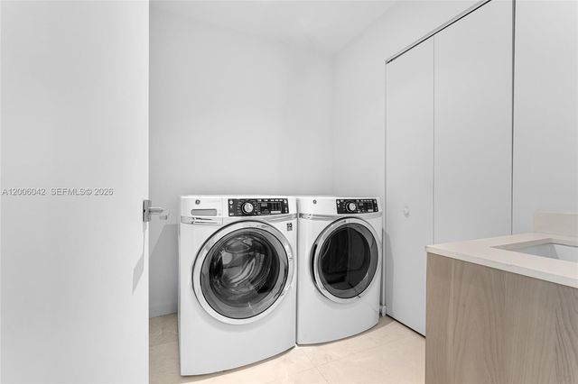 3131 NE 7th Ave PH5003, Miami, FL 33137