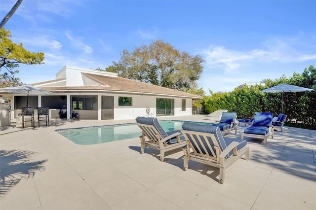 614 W Lakewoode Circle, Delray Beach, FL 33445