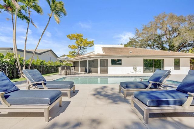 614 W Lakewoode Circle, Delray Beach, FL 33445