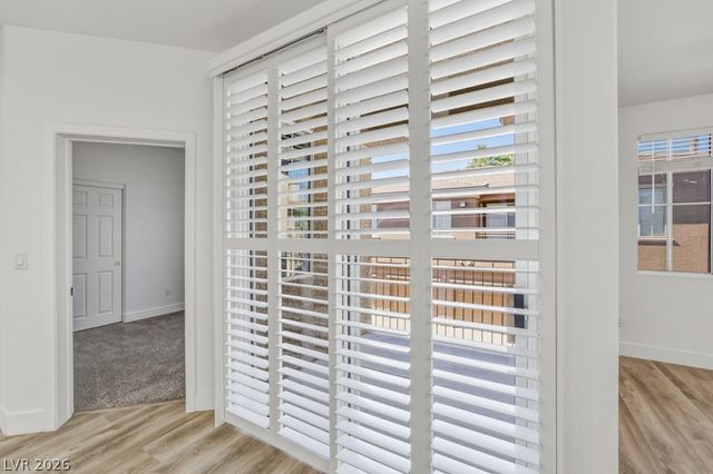 10180 Delray Beach Avenue 201, Las Vegas, NV 89129