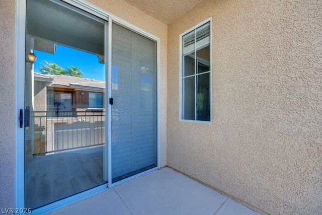 10180 Delray Beach Avenue 201, Las Vegas, NV 89129