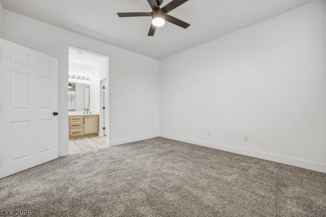 10180 Delray Beach Avenue 201, Las Vegas, NV 89129