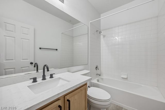 10180 Delray Beach Avenue 201, Las Vegas, NV 89129